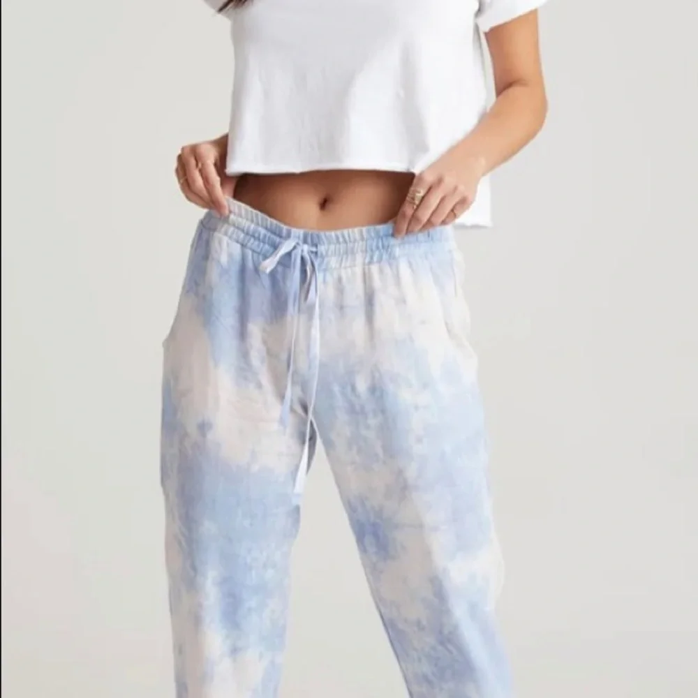 Bella Dahl Joggers - Picture 1 of 3